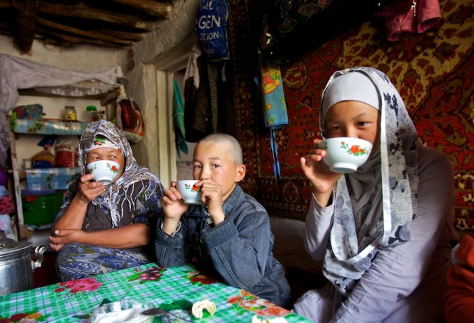 Avannaa with nomads of the Great Silk Road. Photo © Galya Morrell 