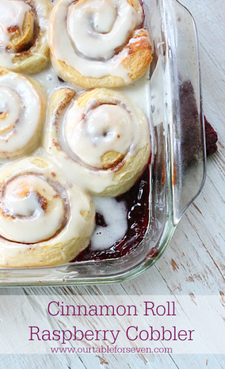 cinnamon-roll-raspberry-cobbler