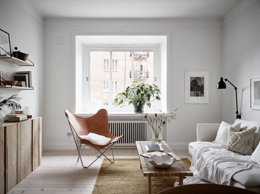 Beautiful home with warm colors - via Coco Lapine Design blog