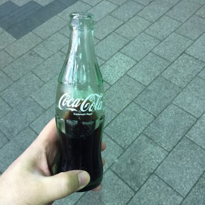 瓶のコーラ