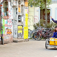 Axel built the cargo bike himself using a Danish design.