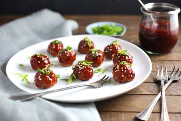 Sweet and Spicy Korean-Style Cocktail Meatballs