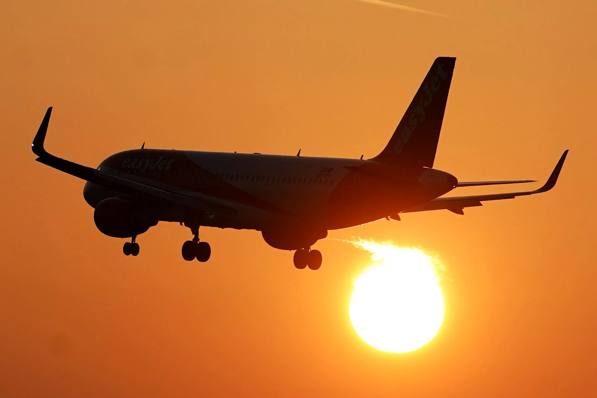 Gatwick baggage screeners to strike from next week Gatwick baggage screeners to strike from next week