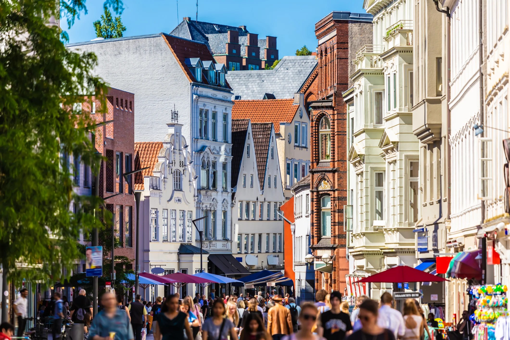 ‘Jews not allowed, can’t stand you’: Outrage after antisemitic sign hung in store in Germany ‘Jews not allowed, can’t stand you’: Outrage after antisemitic sign hung in store in Germany