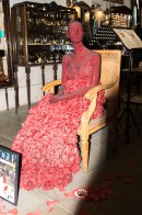 Lady in red, La Basilica Galeria / Vogue