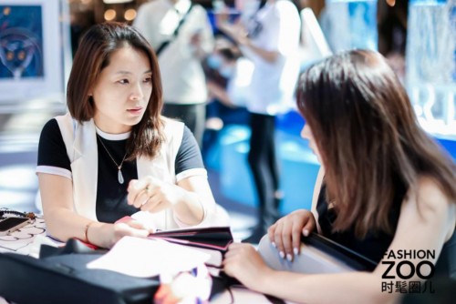 弄“潮”新天地_FASHION ZOO艺术特展展现青年力量 弄“潮”新天地_FASHION ZOO艺术特展展现青年力量