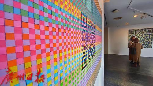 窥探的公众性:周虹艺术展在广东美术馆展出 窥探的公众性:周虹艺术展在广东美术馆展出