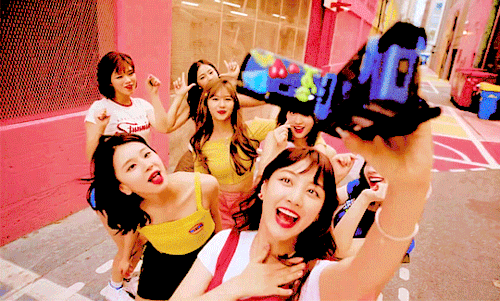 8 Times KPop Gave Us Meaningful Commentary About Social Media Soompi