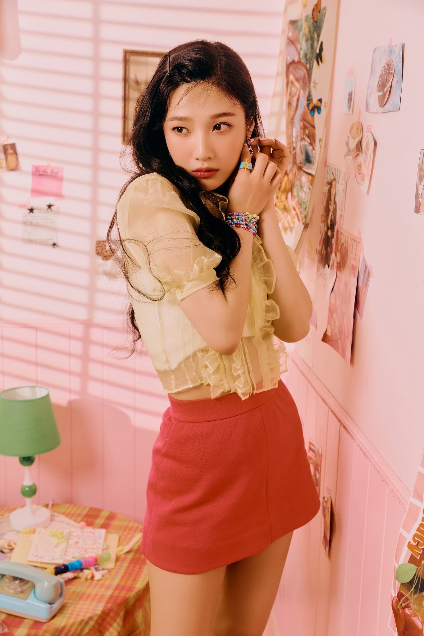 Update Red Velvet Unveils MV Teaser For “Queendom” Comeback