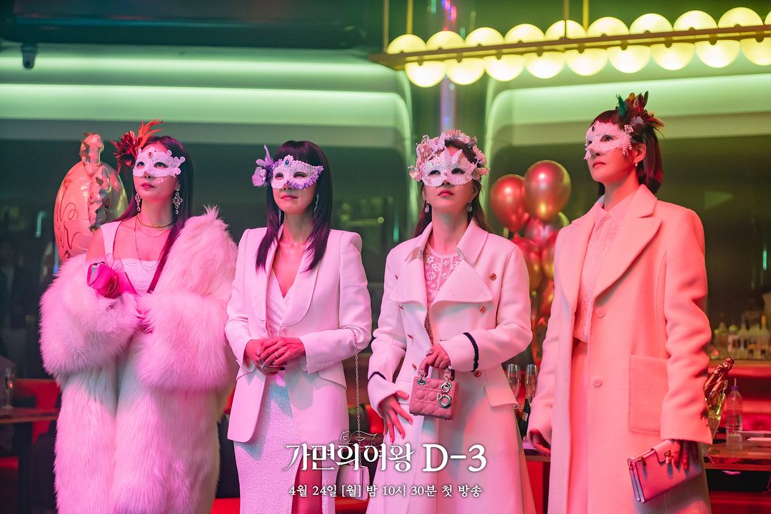 Oh Yoon Ah, Yoo Sun, Shin Eun Jung, And Kim Sun Ah Come Across Shocking(04)