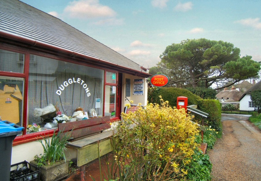 Commercial with 3 bedrooms in Ventnor, Isle of Wight, O.I.R.O. £325,000 sold