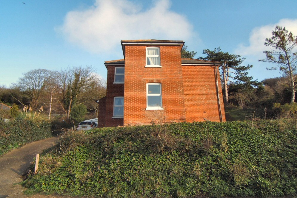 Property sold 4 bedroom House in Ventnor, Isle of Wight, £399,950