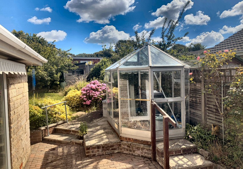 Property sold 3 bedroom Bungalow in Whitwell, Isle of Wight, £257,500