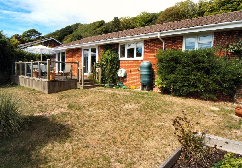 Property sold 3 bedroom Bungalow in Ventnor, Isle of Wight, £440,000