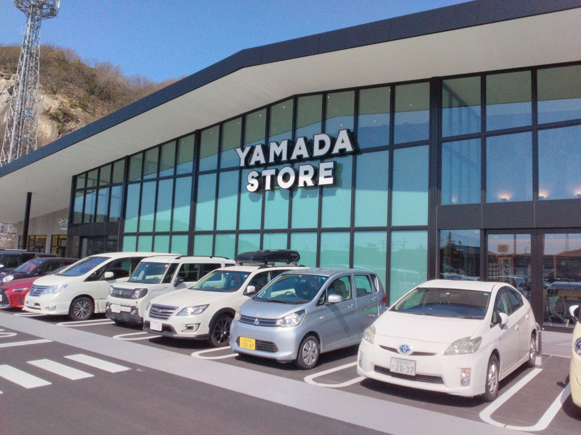 ヤマダストア新青山店さんのグランドオープンに神戸タータン警備スタッフを参加させて頂きました！ ブログ 神戸で警備の求人なら078ガード株式会社