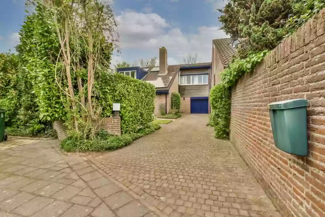 What is the Best Driveway Material for Your Home?