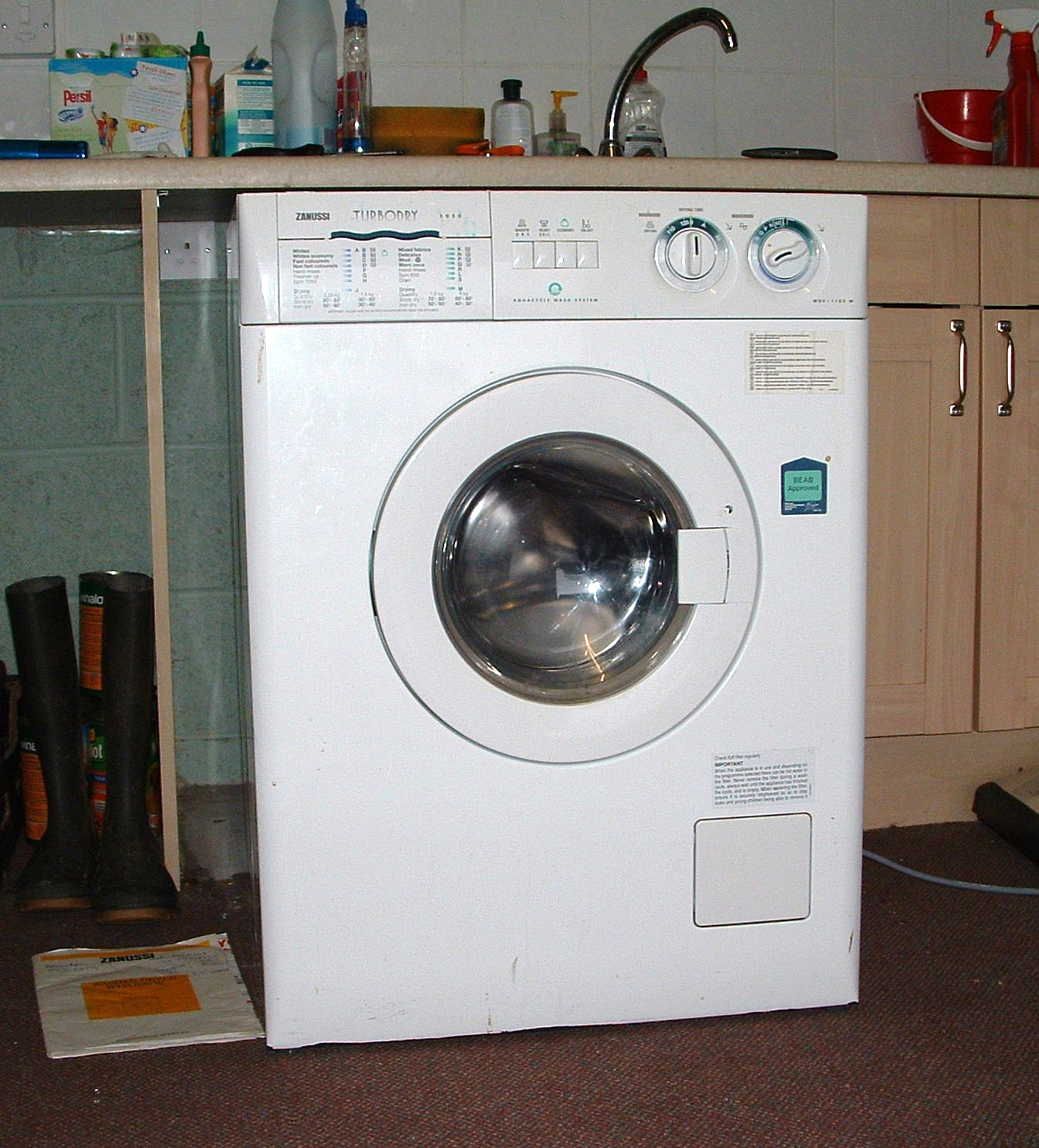 Big Bunny hates the Zanussi WDS1183