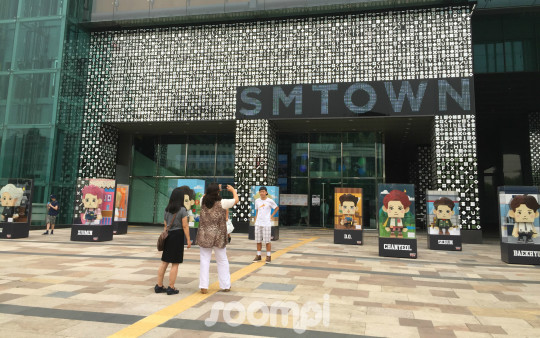 SMTOWN Coex Artium Introduction and Tour Soompi