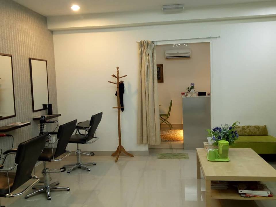 Kedai Salon Rambut Perempuan / Perbezaan Antara