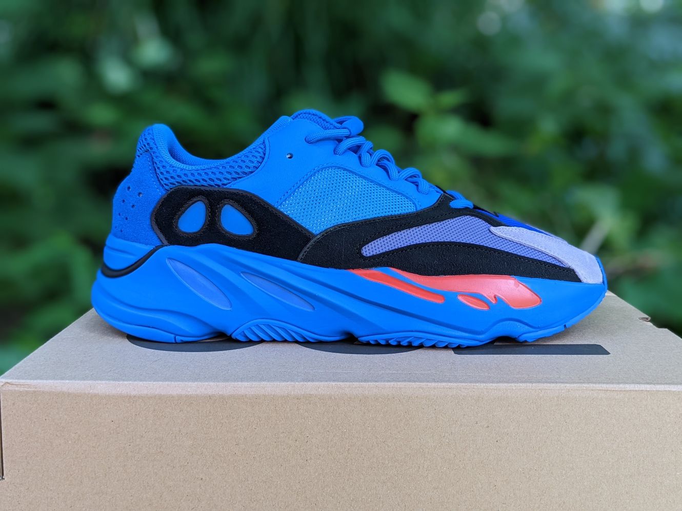 Yeezy 700 Hi Res Blue Actual Quality (at a Price)