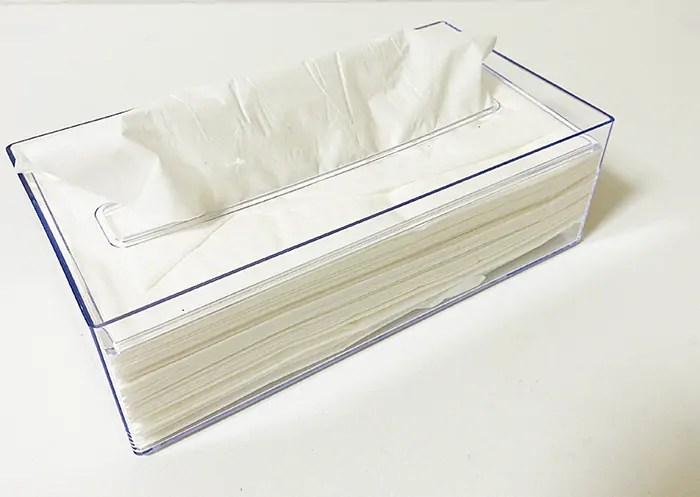 Seria(セリア)で買った整理Boxを 半分サイズのティッシュケースに - Hosoboso セリア「クリアティッシュケース」 | 100円ショップの情報サイト - 100均 Like！