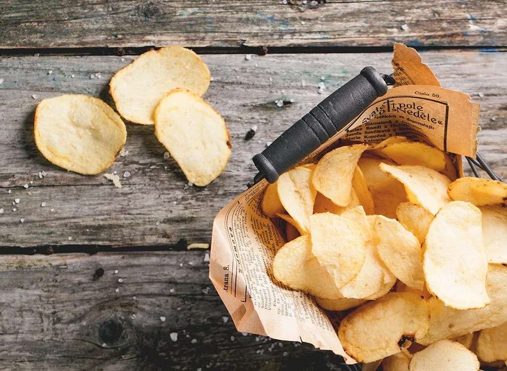 How Many Carbs Are in Potato Chips? 101health