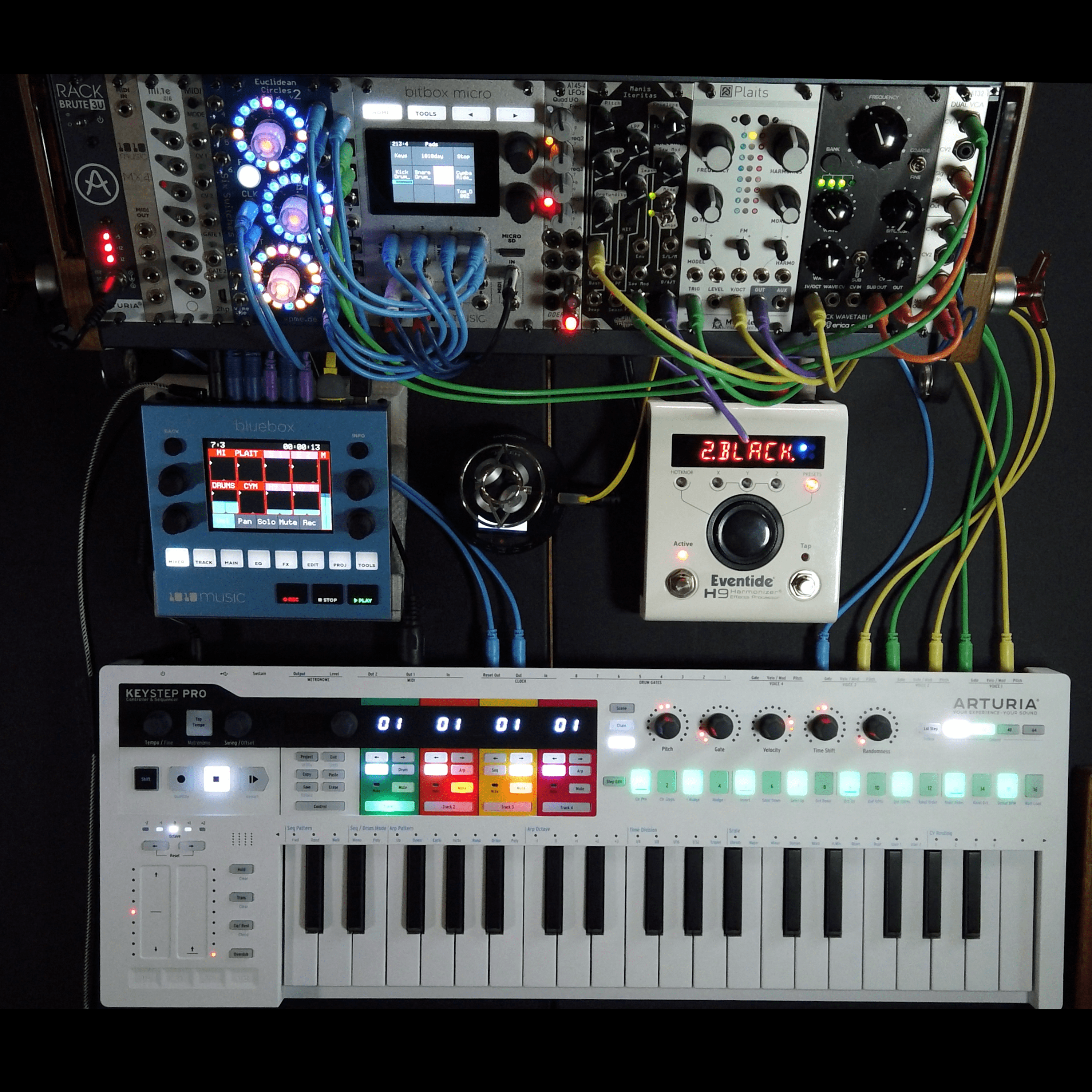 Bluebox Compact Digital Mixer/Recorder 1010music LLC