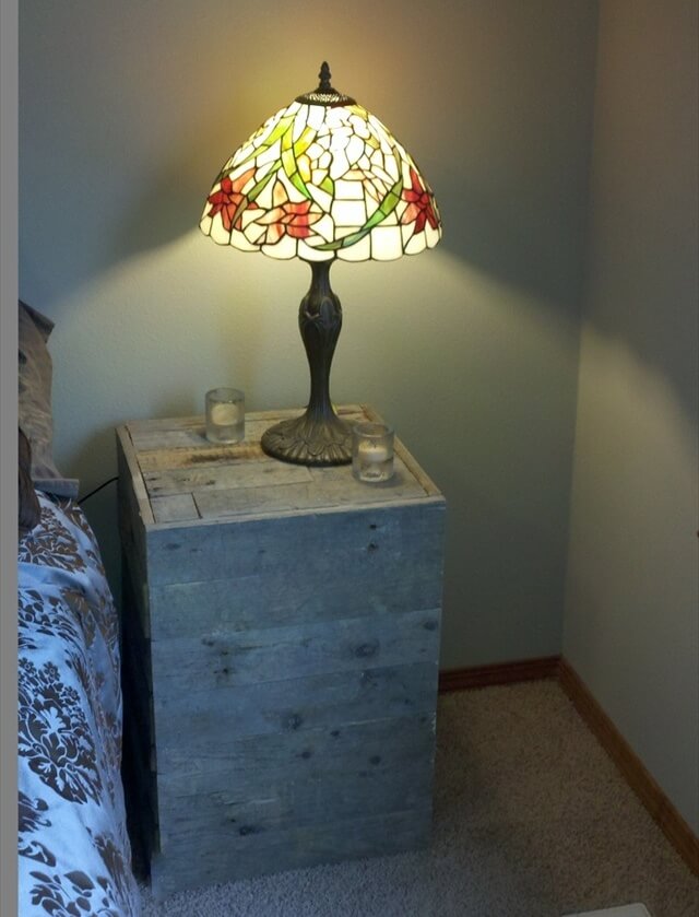 Add Beauty and Decor to Room with Pallet Nightstands 101 Pallets
