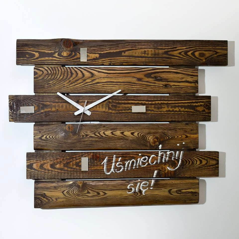 Wall Clock Made of Pallets 101 Pallets
