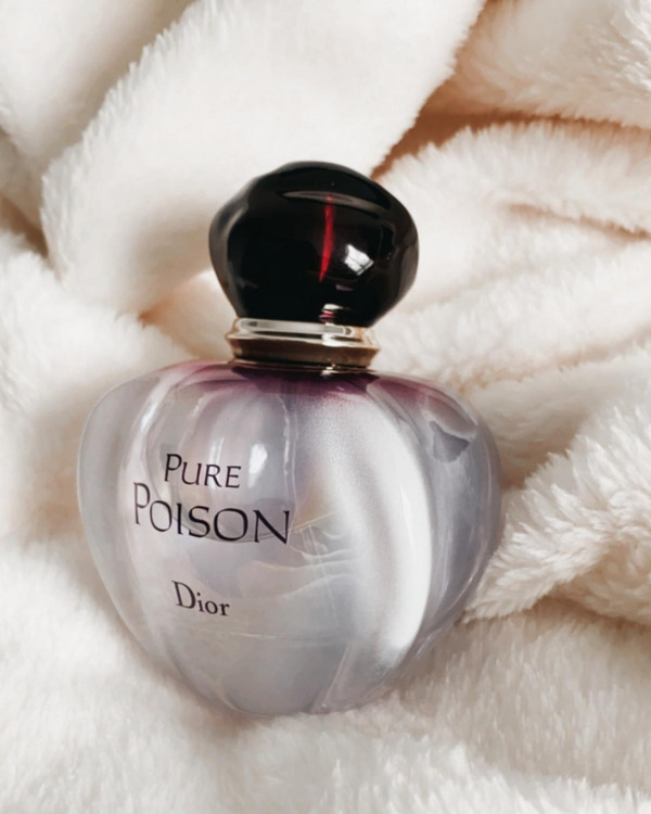 9 Best Smelling Fragrances for Doctors, Nurses & More [2024]