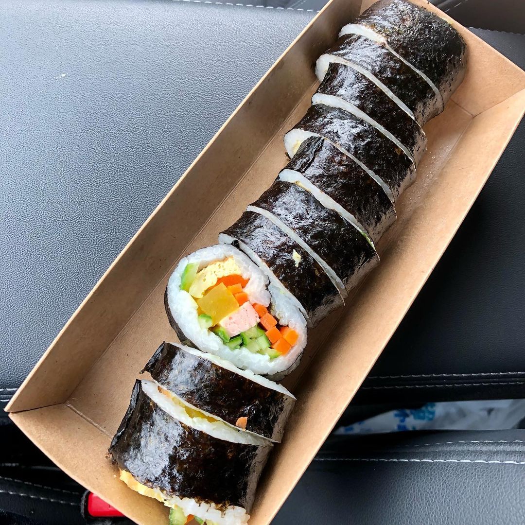 A Taste of Korea Kimbap 김밥 SeaweedWrapped Rice Rolls 10 Magazine