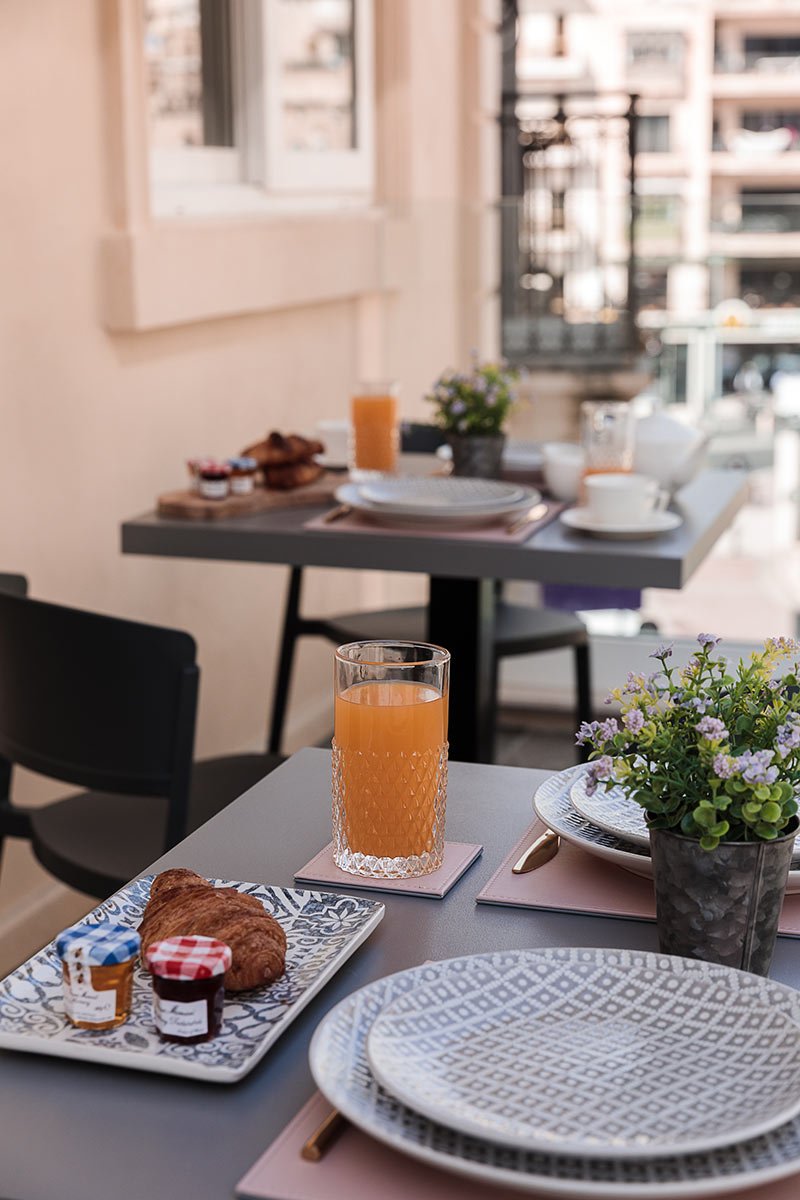 Photo Gallery 123 MAINSTREET boutique hotel