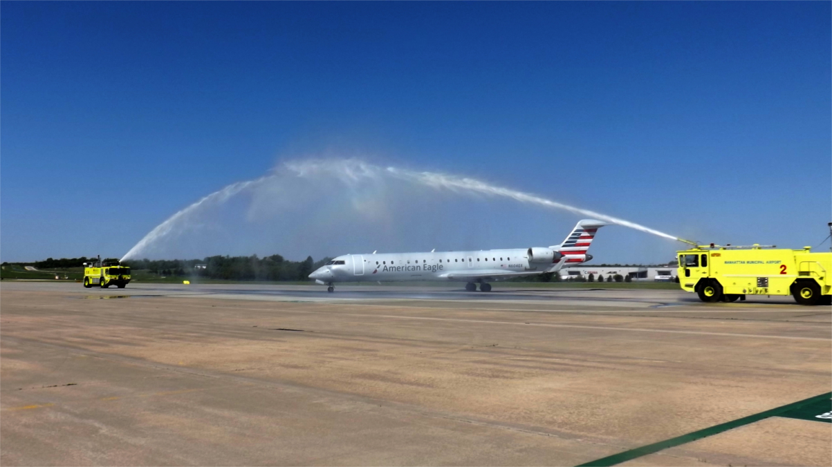 Manhattan Regional Airport first of larger aircraft News