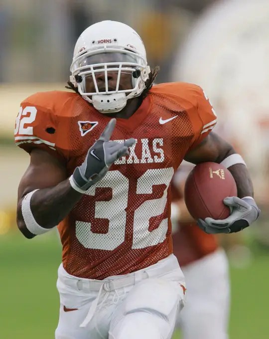 Former Longhorns, NFL RB Benson dies at 36 News Radio KMAN