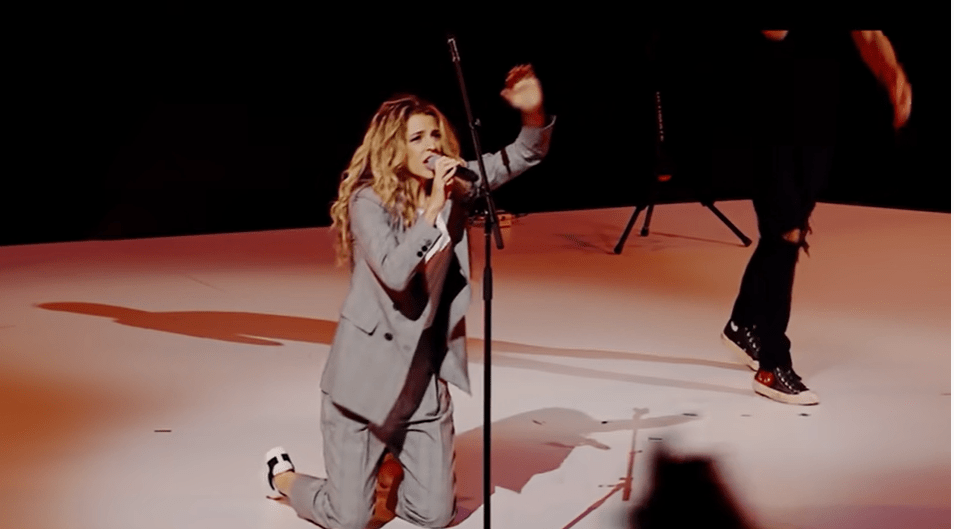 What a Beautiful Name w/Break Every Chain Hillsong Worship