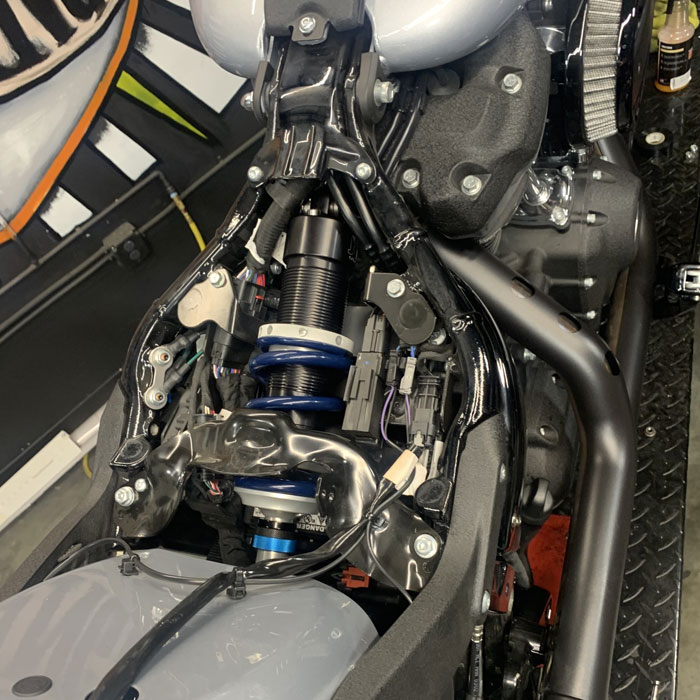 JRI DUAL ADJUSTABLE SHOCK FOR 2018 & NEWER SOFTAIL MODELS Cycle