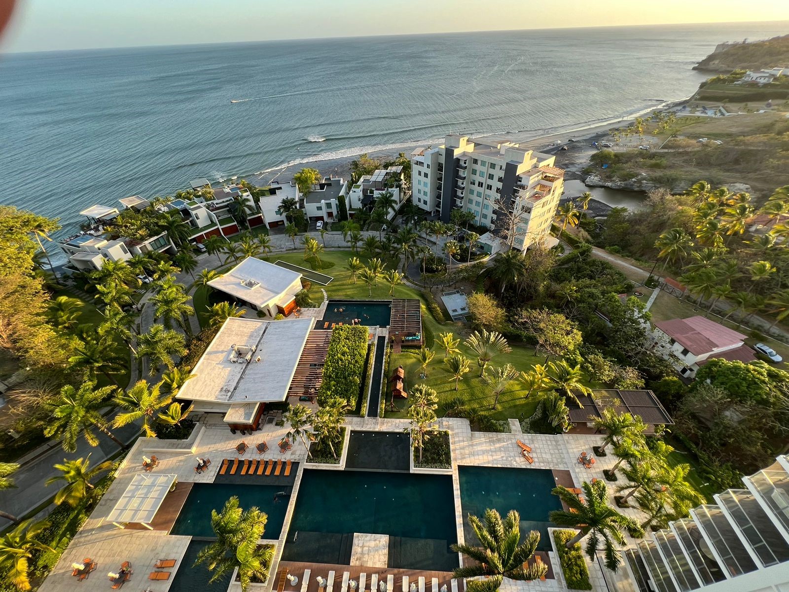 Se vende apartamento en Rio Mar Luxury Beach Community, San Carlos