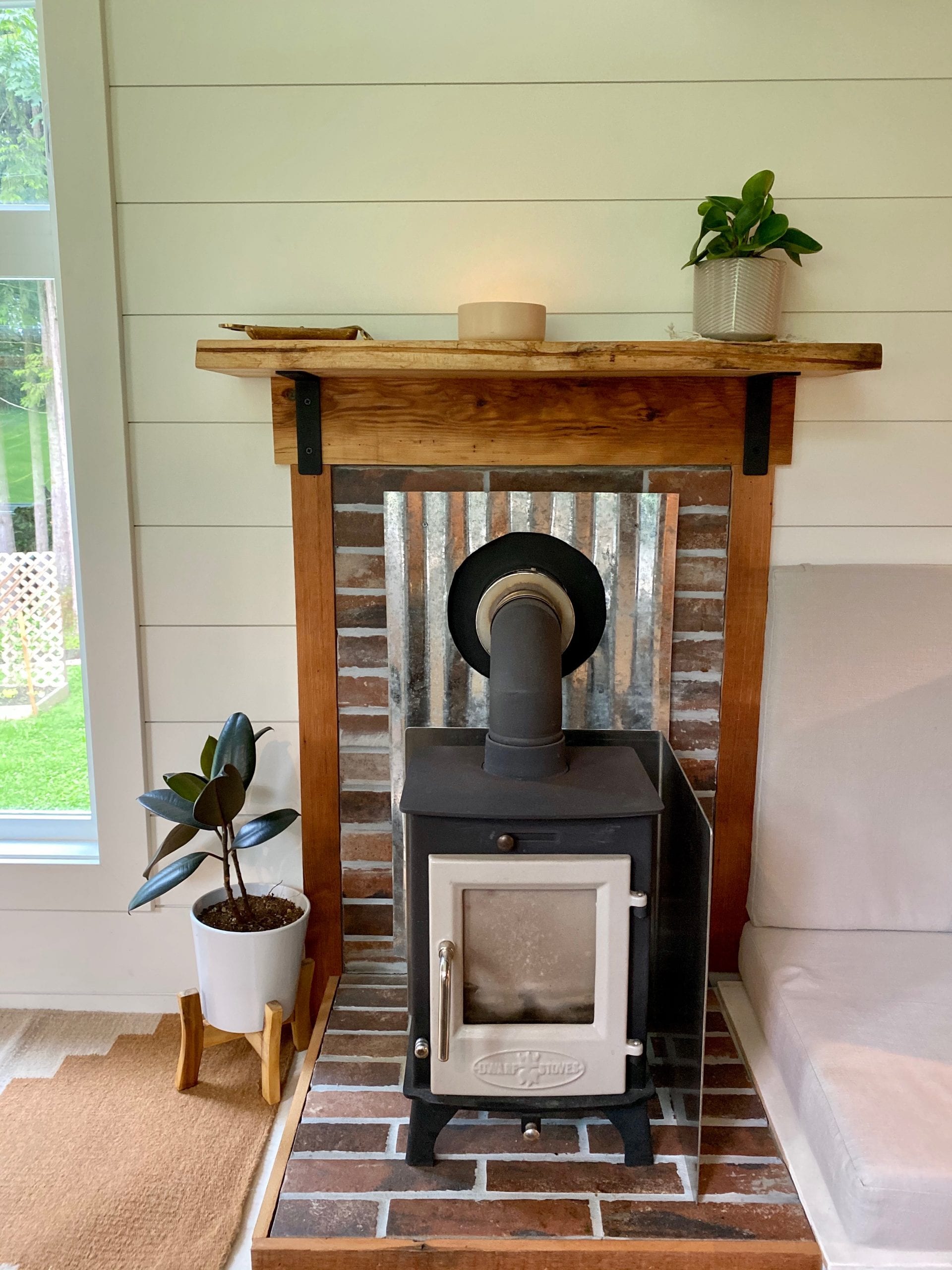 Ben's Tiny House in Washington Tiny Wood Stove