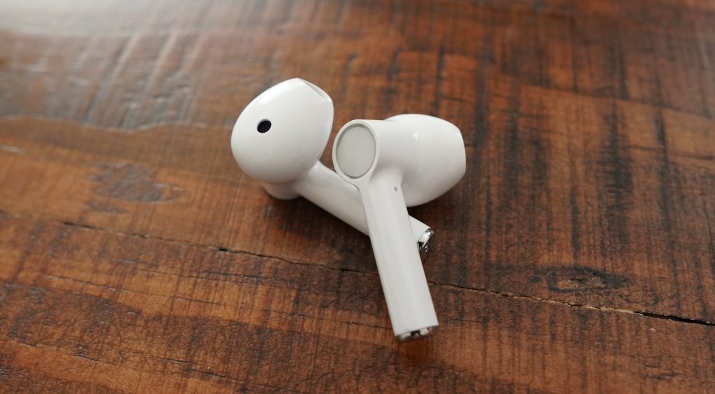 OnePlus Buds Inexpensive Airpods for your OnePlus Phone