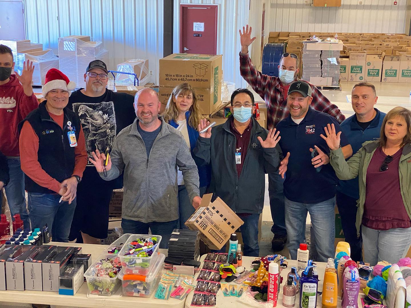 Distribution Day Prep Sharing and Caring of Benton County