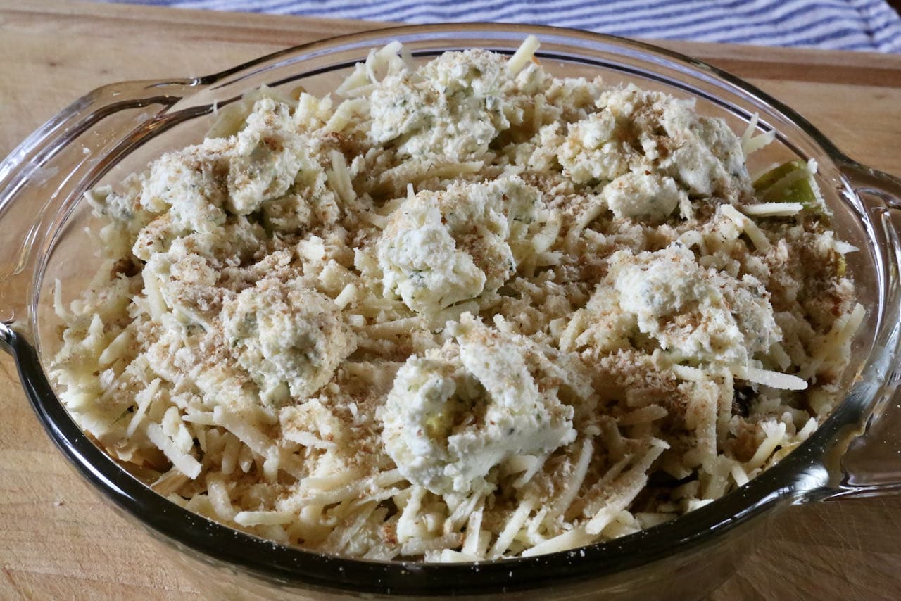 Leeks in Cheese Sauce Easy Cheesy Leeks Recipe dobbernationLOVES