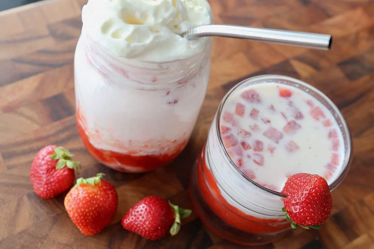 Easy Homemade Korean Strawberry Milk Recipe dobbernationLOVES