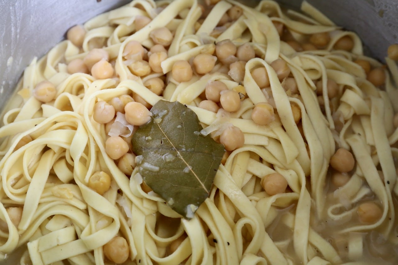 Ciceri e Tria Vegan Pugliese Pasta with Chickpeas Recipe