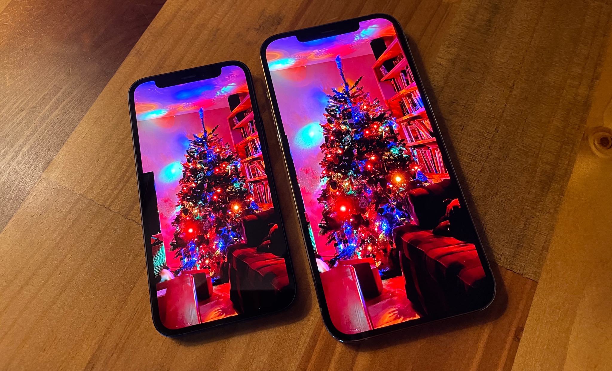 iPhone 12 mini & iPhone 12 Pro Max Enjoyable extremes Six Colors