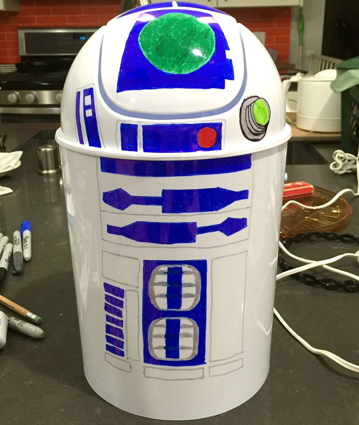 D.I.Y. Star Wars R2D2 Garbage Can GeekDad