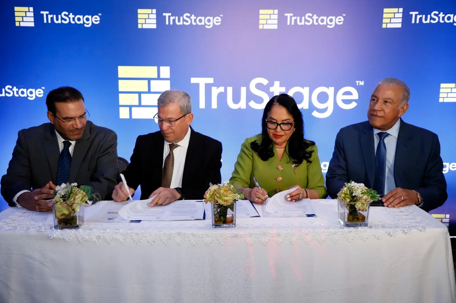 Idecoop firma acuerdo de colaboración con Colac para acorazar el sector cooperativo en RD y América Latina Idecoop firma acuerdo de colaboración con Colac para acorazar el sector cooperativo en RD y América Latina