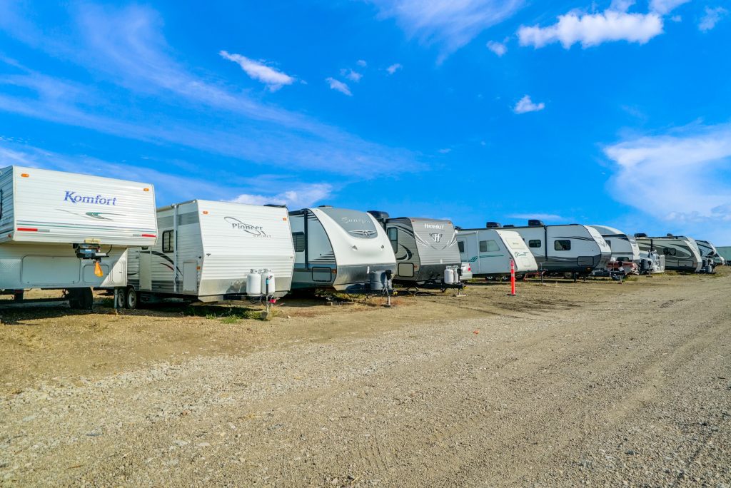 Should I store an RV with tires off the ground? Wheelers RV & Boat