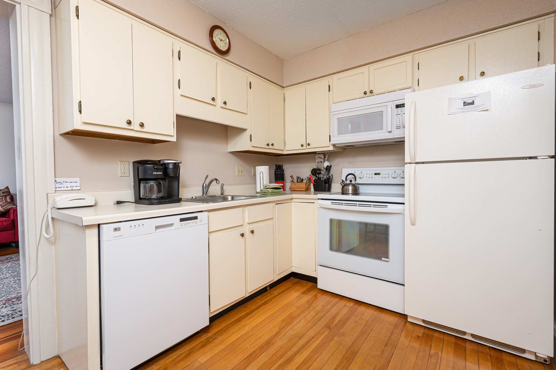 View Unit 16 at the Historic Hillcrest Inn Ogunquit, Maine
