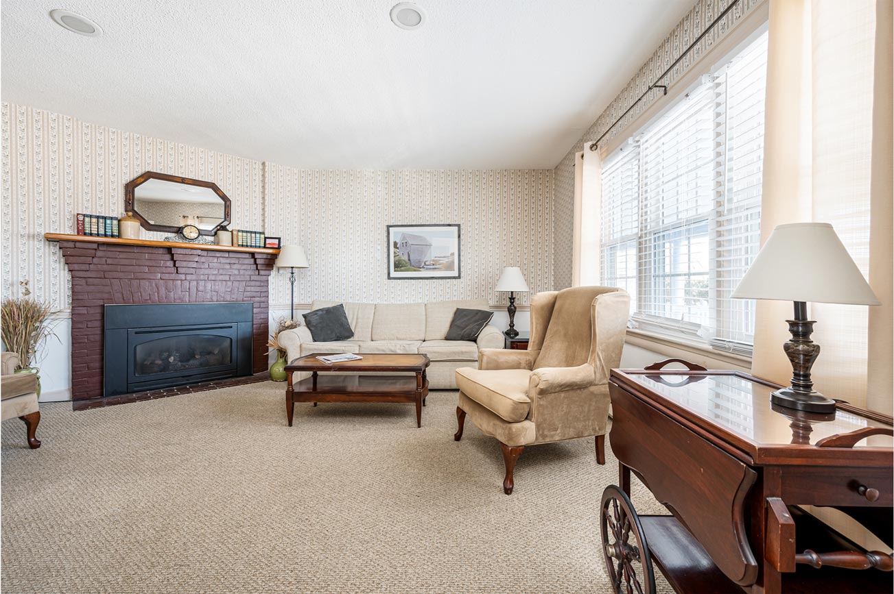 Find a two bedroom unit condominium in Ogunquit Maine, Hillcrest Inn Resort