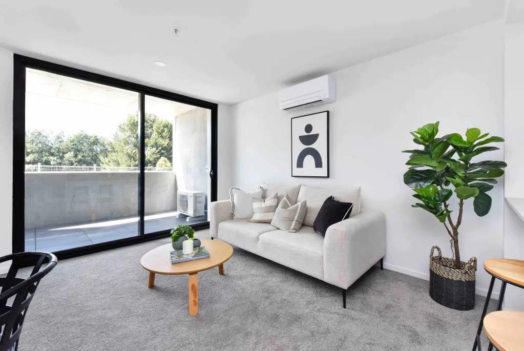 Black Diamond Apartments